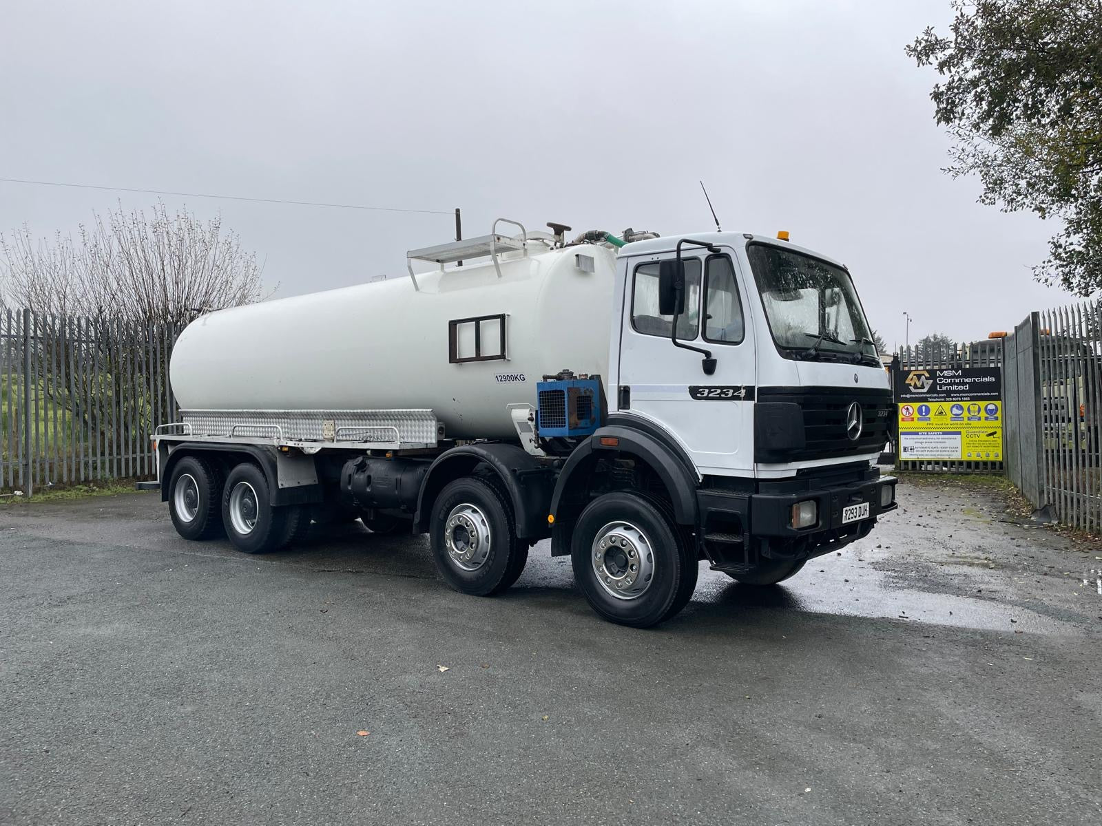 メル42489ページ 1998 Mercedes SK 3234 8x4 whale Vaccum Tanker – MSM Commercials